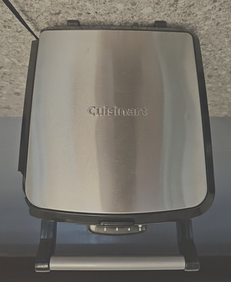 Cuisinart Belgium Waffle Maker Waf-150 Makes 4 Works & Tested Outside Damage