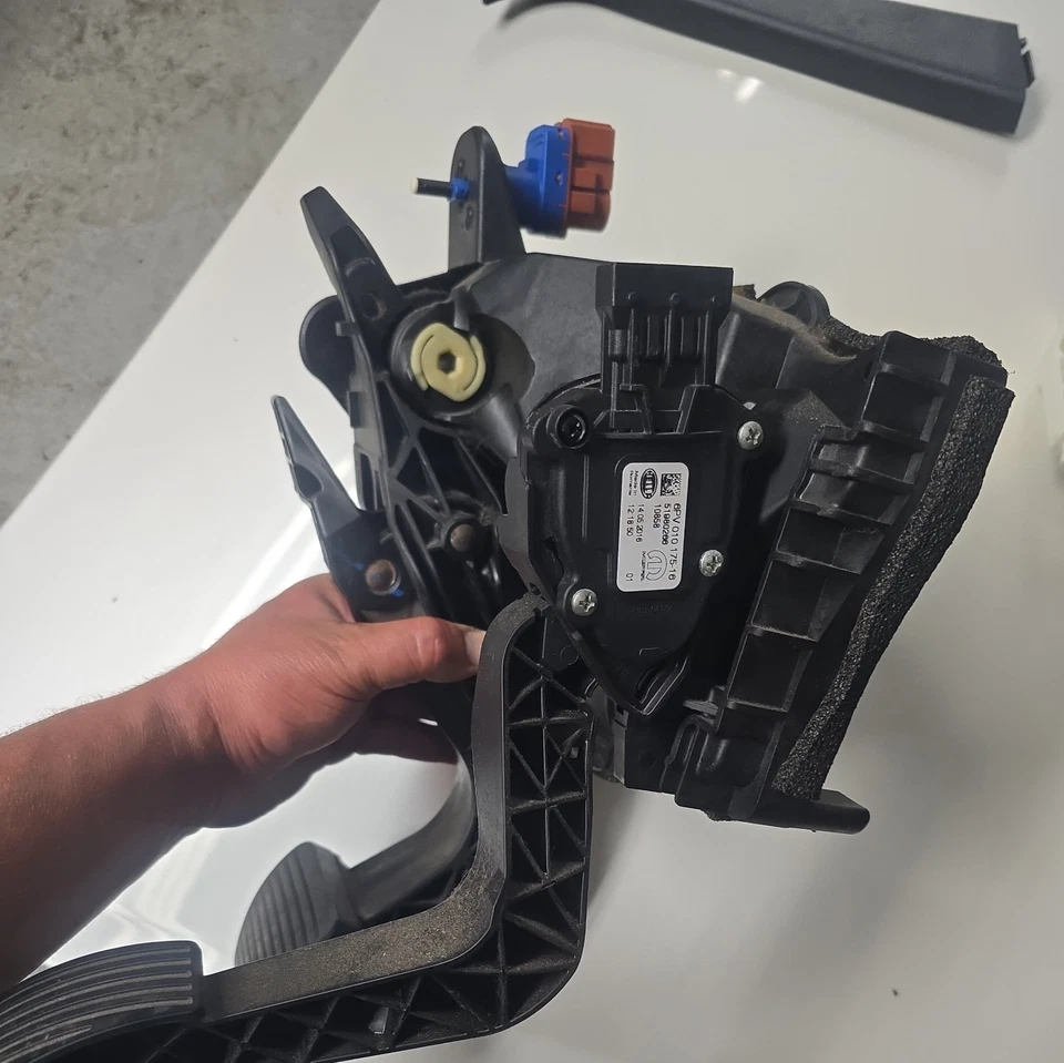 Pedal acelerador de gas para parada de freno Jeep Renegade 15-18 Foto 3 de 4