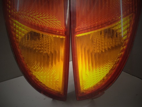 FORD FOCUS MK1 ST 170 SVT FIT HATCHBACK ~ REAR UK SPEC TAIL LIGHTS LAMPS LENSES - Picture 5 of 5