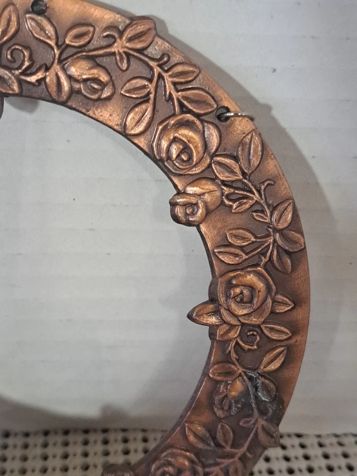 Anillo de carillón parcial de latón/cobre con patrón floral Foto 4 de 4