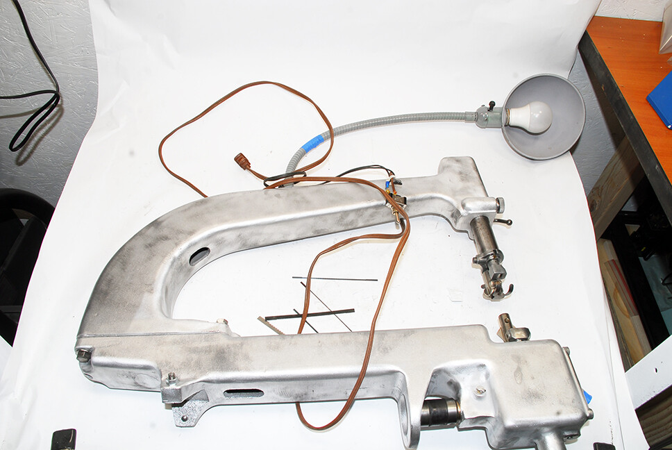 **Rebuilt** ShopSmith 10ER Jigsaw Scroll Saw with Lamp and 5 Blades NO