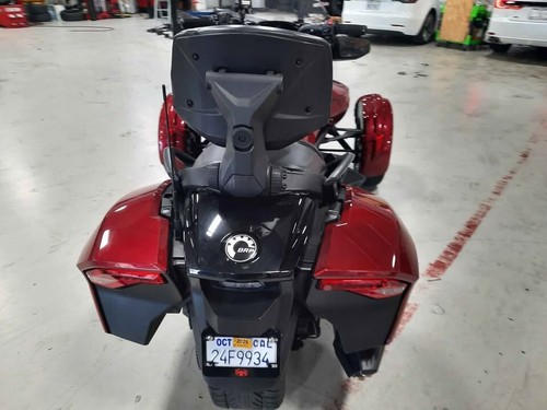 2018 Can-Am Spyder F3T Touring - Picture 8 of 18
