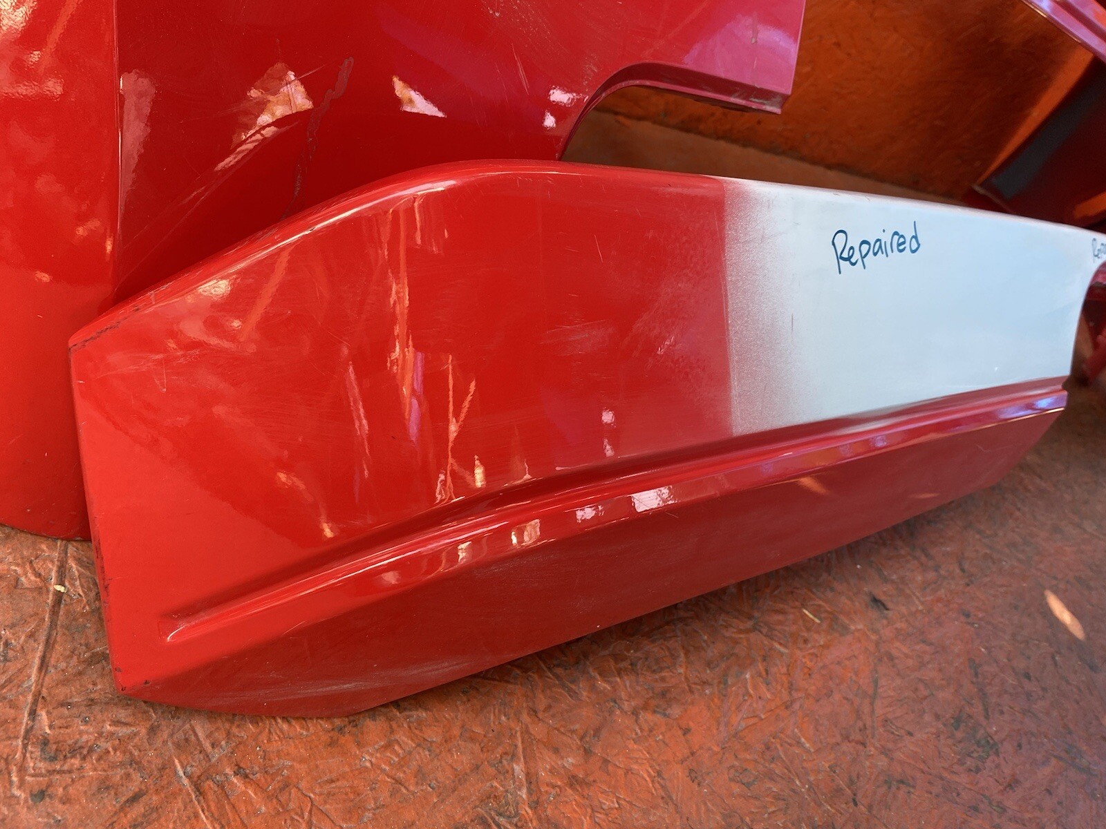2004 - 2006 FORD GT REAR BUMPER COVER ASSEMBLY OEM 4G7V-17K835-AH 4G7V17F828-AC