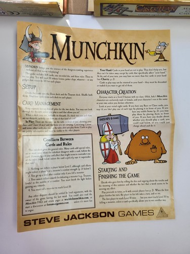 Munchkin Card Game Holographic Edition Gold Foil Steve Jackson 2014 No DICE - Picture 2 of 8
