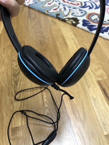 Cyber Acoustics AC-5008 USB Headset, In Line Controls for Volume, Mic Mute - Picture 4 of 5