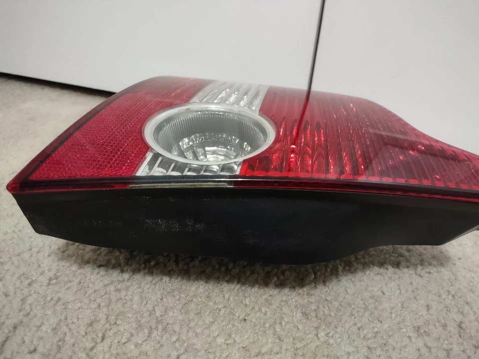 2004 2005 2006 2007 Volvo S40 lanterna traseira lateral esquerda para motorista - Imagem 3 de 4