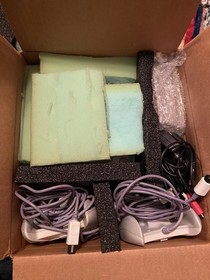 SEGA Dreamcast Console Lot, 2 Controllers, extension cords, VMU, 5 Games