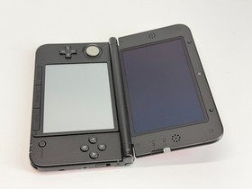 Nintendo 3DS XL Red/Black Handheld System Bundle w/Super Smash Bros & Charger