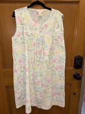Barbizon Ladies Large Nightgown Lightweight Floral