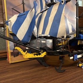 LEGO Pirates 6274 Caribbean Clipper Complete with Instructions Promo and Box