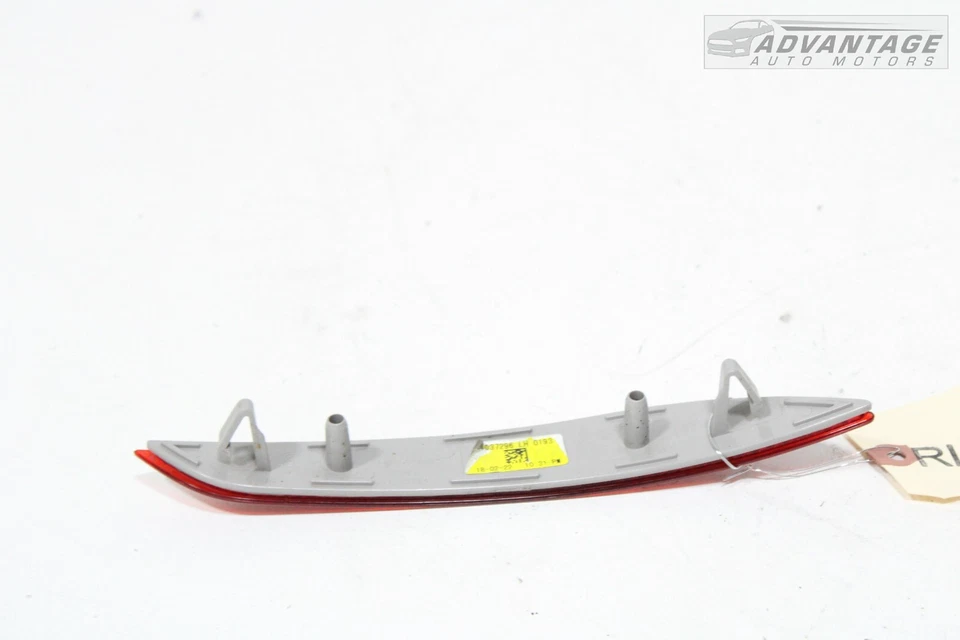 Parachoques trasero izquierdo Chevrolet Cruze 2016-2019 luz marcadora reflector OEM Foto 3 de 4