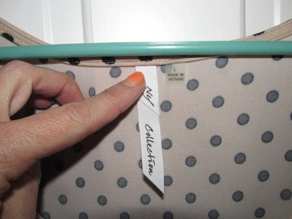 Vestido feminino NY Collection bege e preto bolinhas sem mangas tamanho G - Imagem 4 de 4