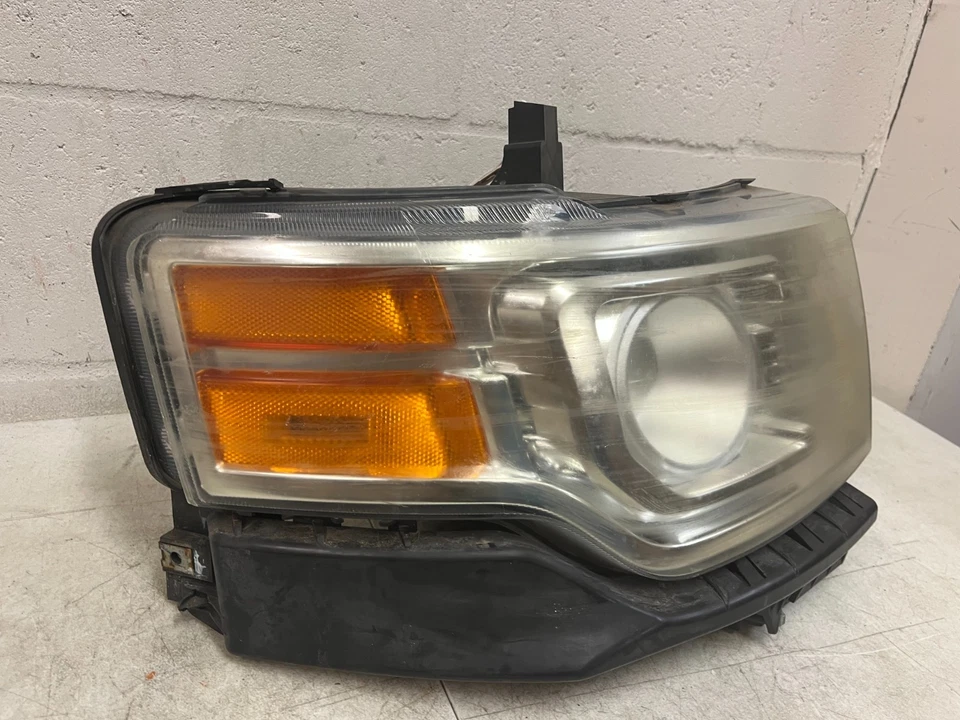2009-2012 FORD FLEX PASSAGEIRO DIREITO XENÔNIO HID FAROL 8A8313005BG - Imagem 2 de 4