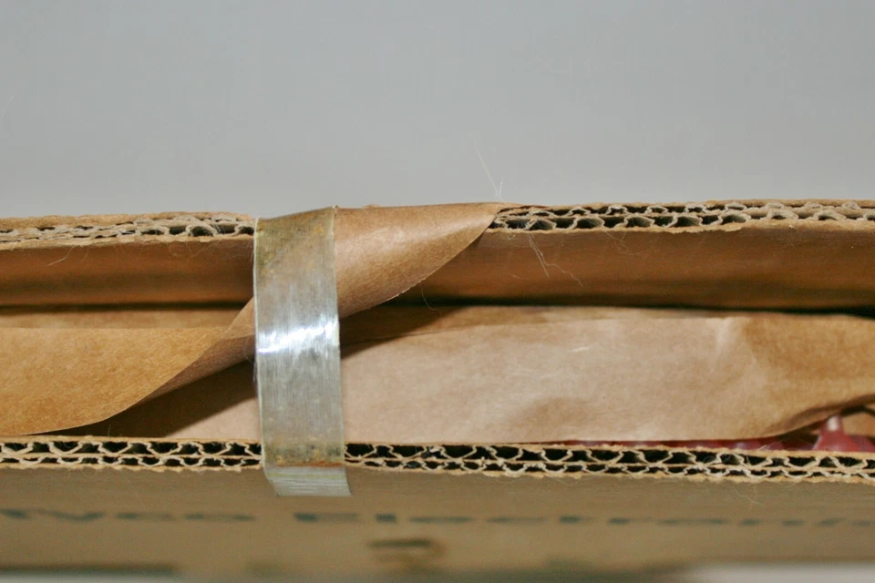 Wire Crimp Terminal Blade small .110 X .020 18-22 AWG Female Tyco 2-520306-02 - Image 4 of 4