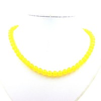Mineralien Und Edelsteine. Halskette Perlen Achat Gelb 8 Mm Kette Aus Edelstahl