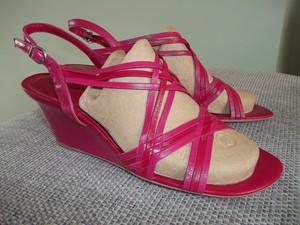 clarks pink wedge sandals