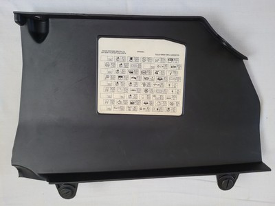 Rover 75 Mg Zt Passenger Fuse Box Cover YQS000340