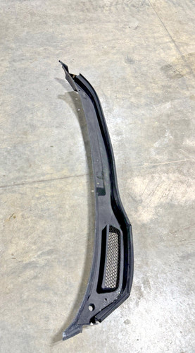 2018-2024 Freightliner CASCADIA -Windshield Rain Tray Polypropylene 18-68985-010