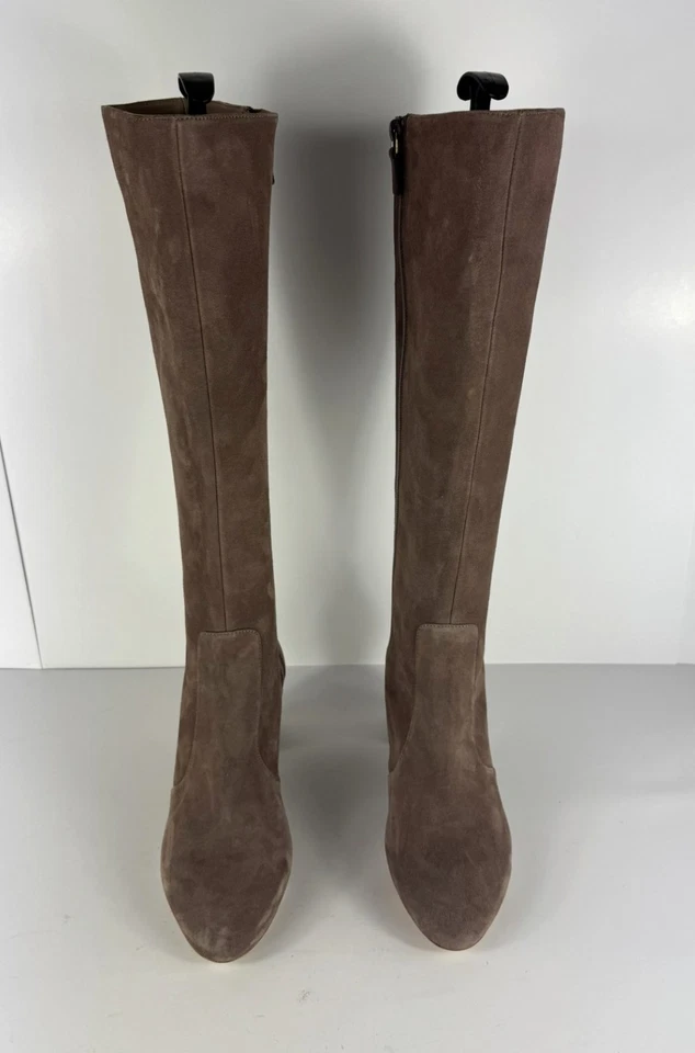 Женские сапоги на высоком каблуке Stuart Weitzman Bethenny 80 коричневые замшевые размер США 7 - Изображение 2 из 4