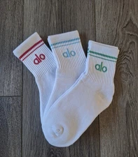 3 Pairs ALO Yoga HALF-CREW THROWBACK SOCKS brand new 