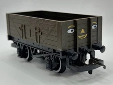 OO Hornby R107 Thomas & Friends Troublesome Truck W/ Printed Face - (NICE)