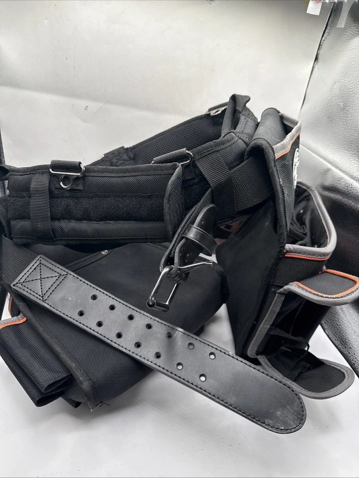 Klein Tools 55428 Black Ballistic Nylon Tool Belt, L, 26 Pockets, 55428 - Image 3 of 3