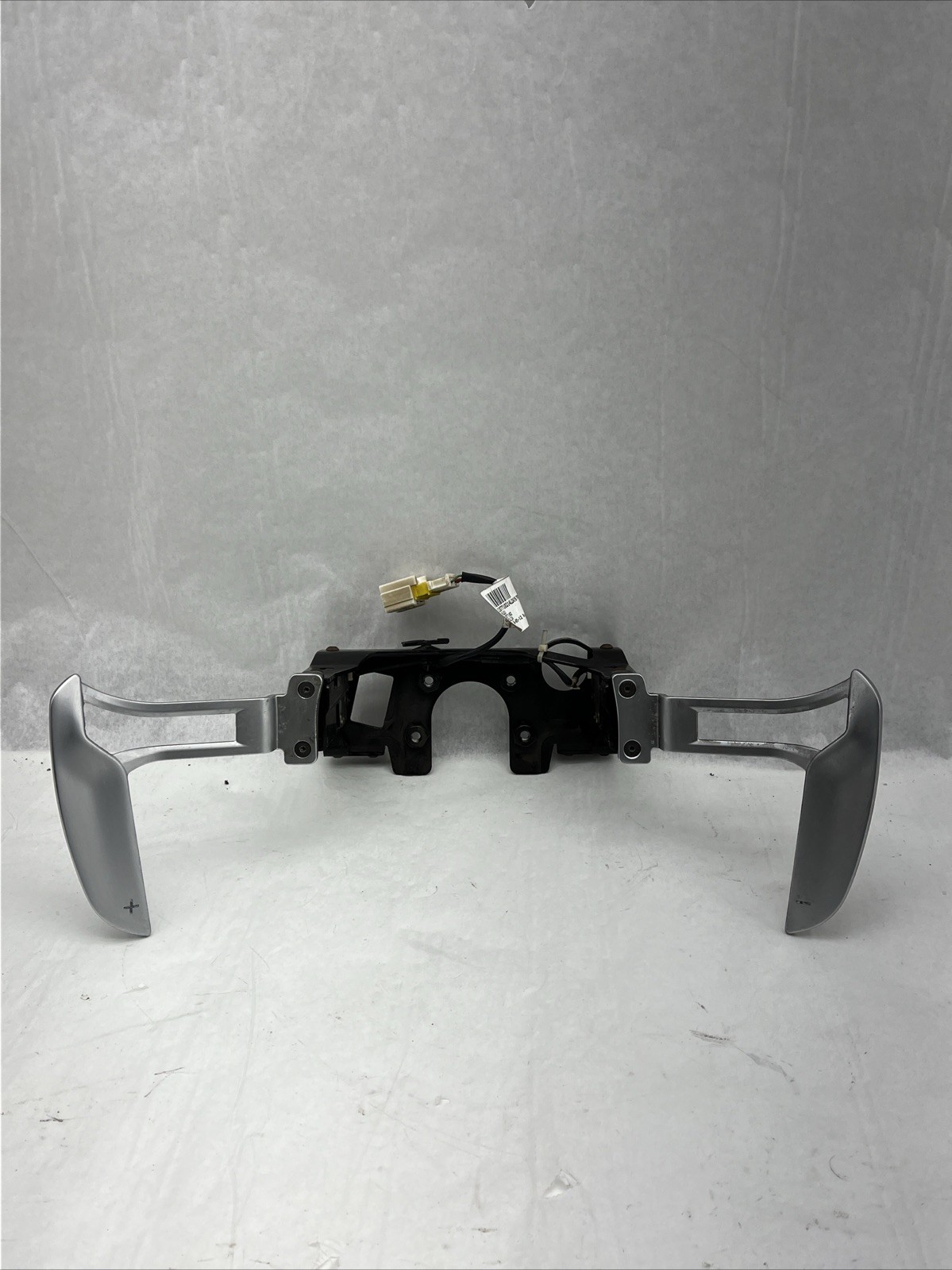 USED OEM 2014 MASERATI QUATTROPORTE STEERING COLUMN PADDLE SHIFTERS E1077102