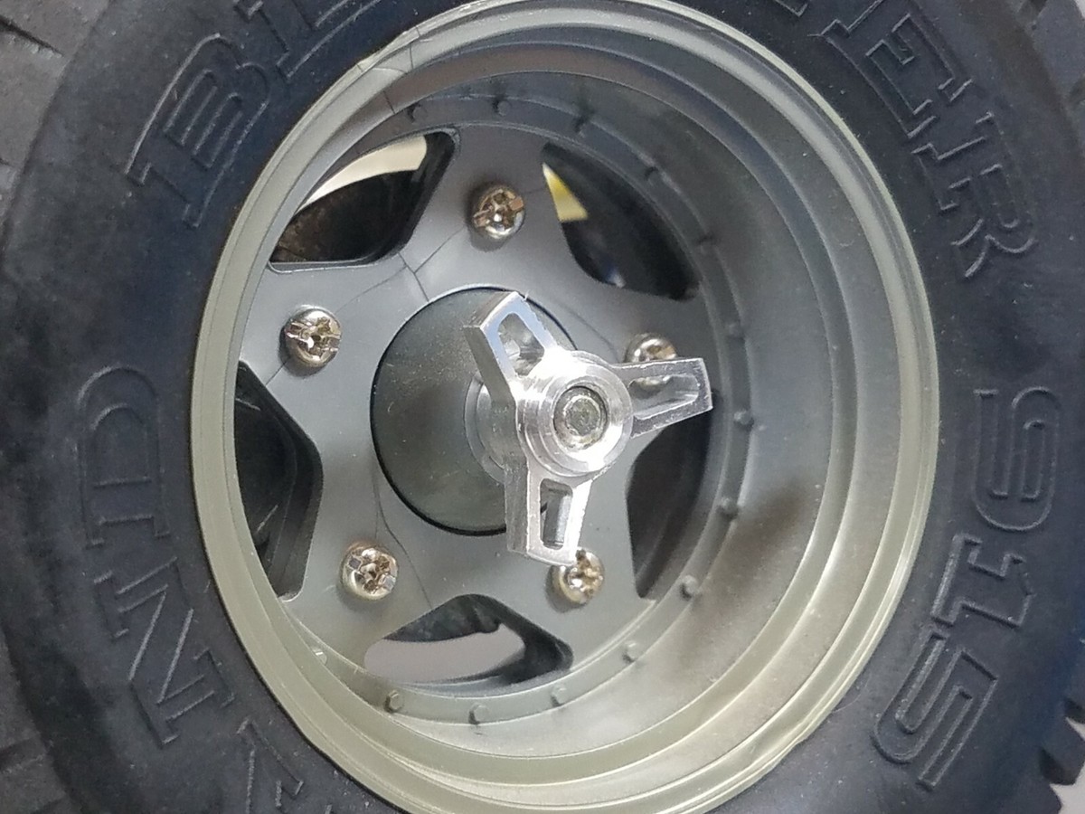 ホイール　ろっきー様用　２/4 Set Aluminum M4 Wheel Lock Nuts Tamiya R/C 1/10 Sand