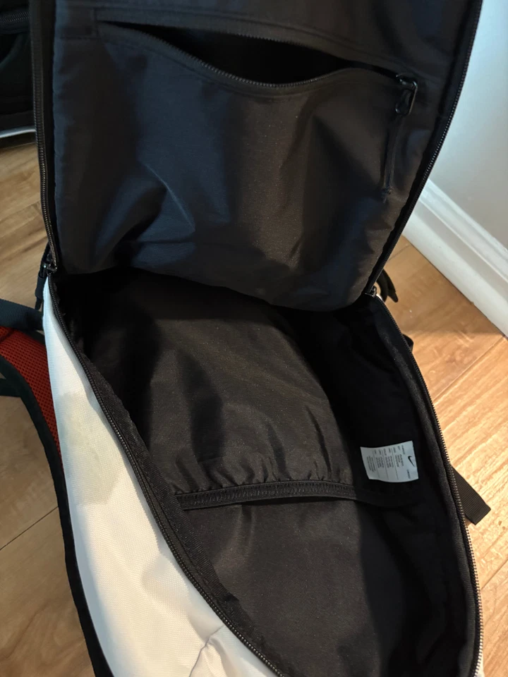 Mochila Nike Outdoor Nationals 2024 - Exclusiva Foto 4 de 4