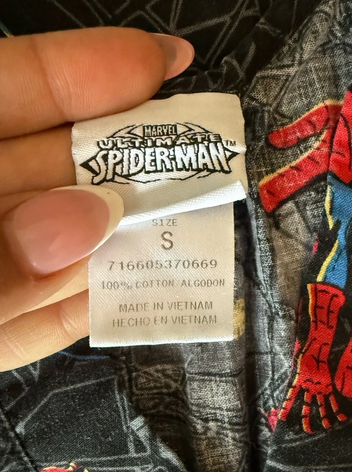 Marvel men’s Small Medical Scrubs Top Spiderman With Pockets - Image 2 of 4