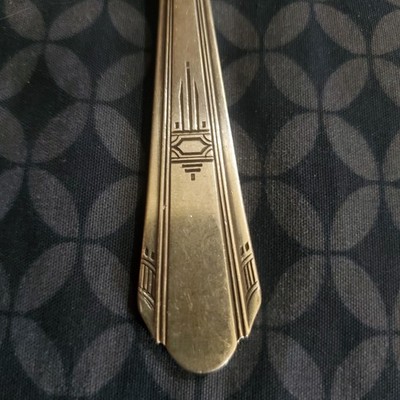 1 PLACE SETTING ROGERS SILVERPLATE FLATWARE PARAMOUNT ART DECO
