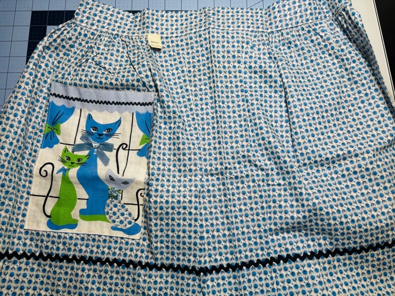 Antique Vintage Cotton Fabric 1950s CUTE UNUSED Novelty Cats Kitties Apron NOS