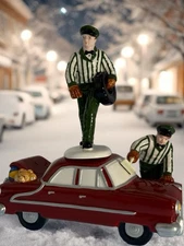 Dept 56 - SNOW VILLAGE - SERVICE W/ A SMILE (SET OF 2) - #56.54865 Christmas Fig