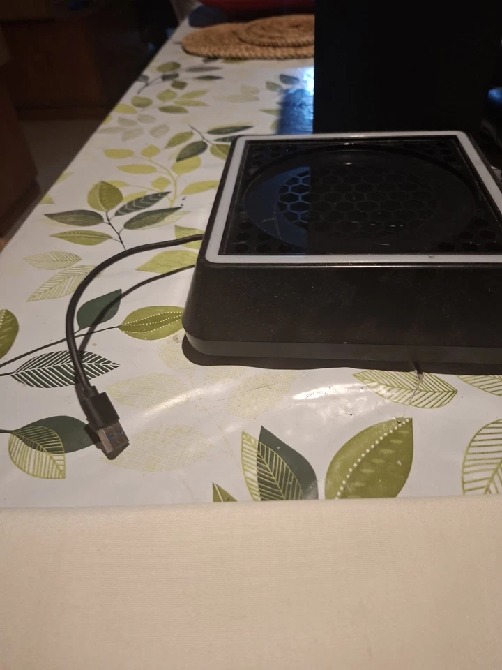 Microsoft Xbox Series X, foto 3 di 5