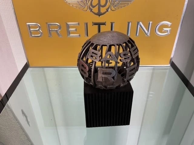 Breitling Display Basel World 2011 raro. Libro BREITLING, con lista de precios