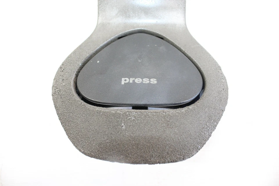 2010 PORSCHE BOXSTER 987 ROADSTER #180 INTERIOR TOP ROOF LATCH RELEASE - Image 2 of 4