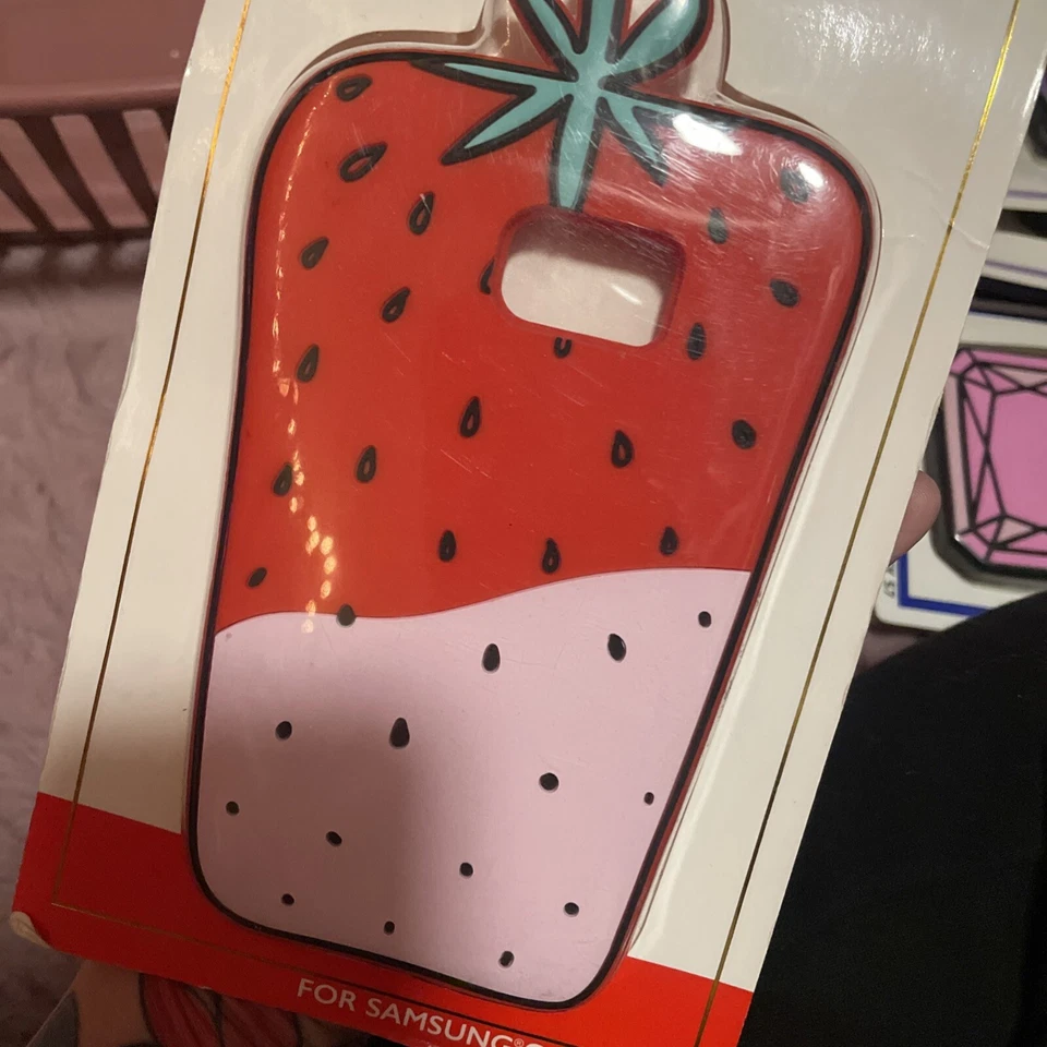 NEW TwelveNYC Cell Phone Protective Skin Case (Strawberry Samsung Galaxy S7) HTF - Image 2 of 4