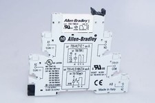 ALLEN BRADLEY 700-TBR24 Ser. Solid State Relay + 700-HLT1Z Base