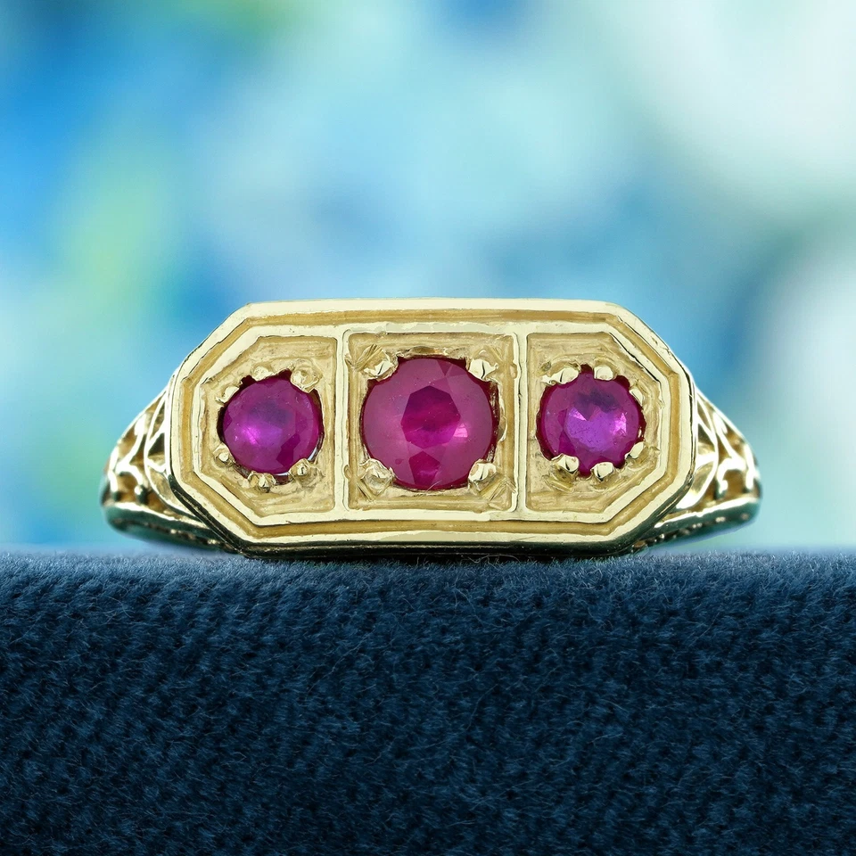 14K Yellow Gold Natural Ruby Vintage Style Three Stone Ring - Image 3 of 4