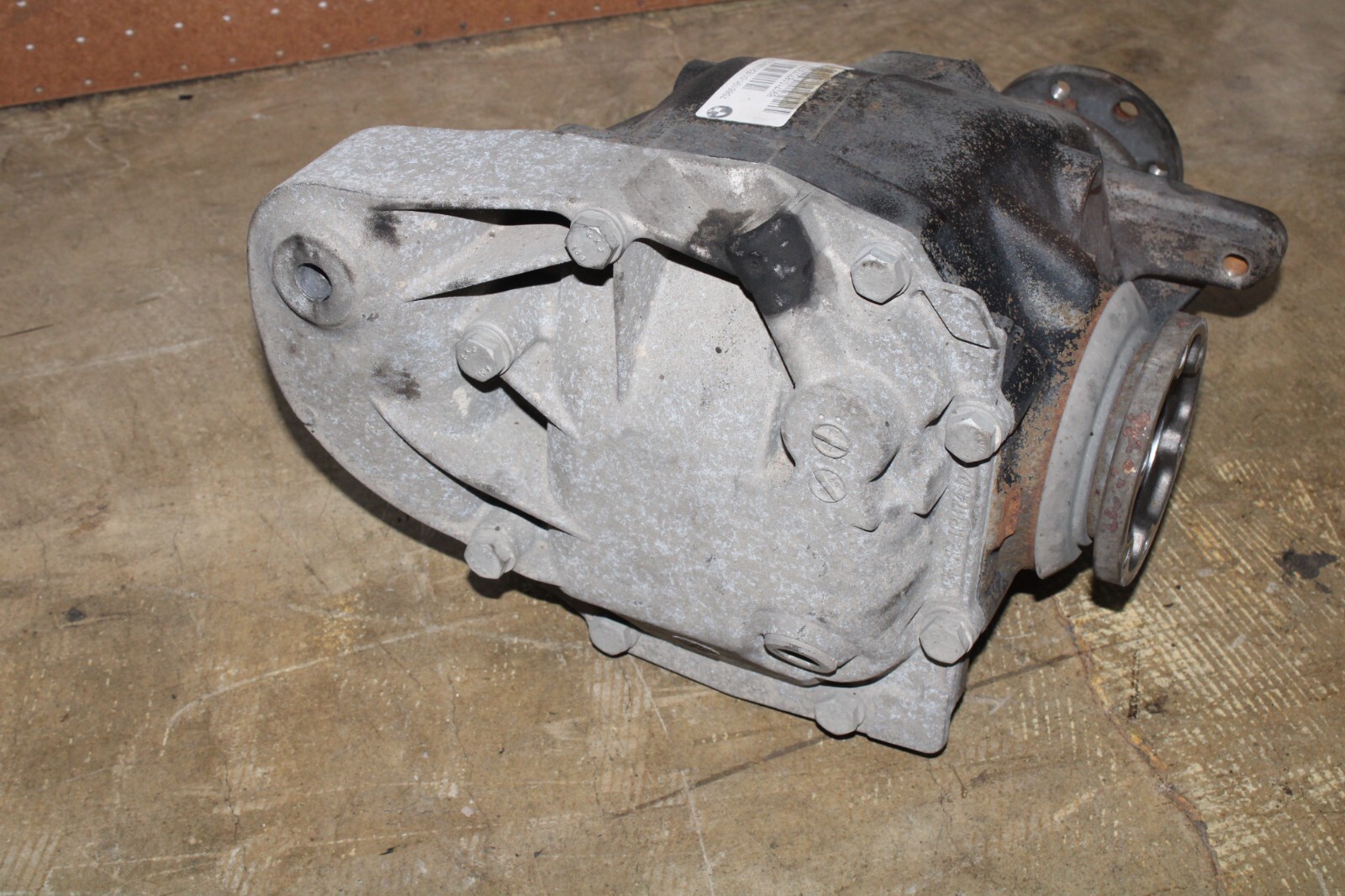 BMW E90 E92 E93 328 RWD Rear Differential Axle Carrier 3.91 Ratio