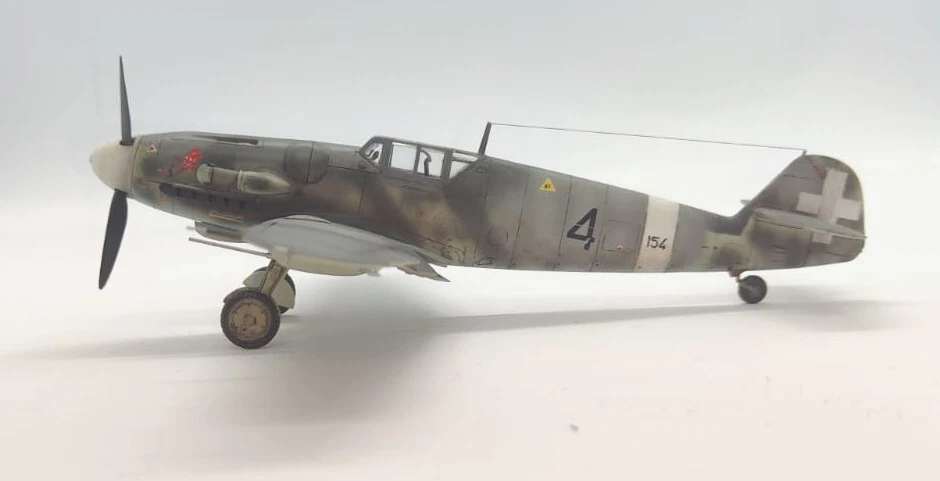 Pro built Messerschmitt Bf 109G-6  1/48 made costruito - Immagine 3 di 4