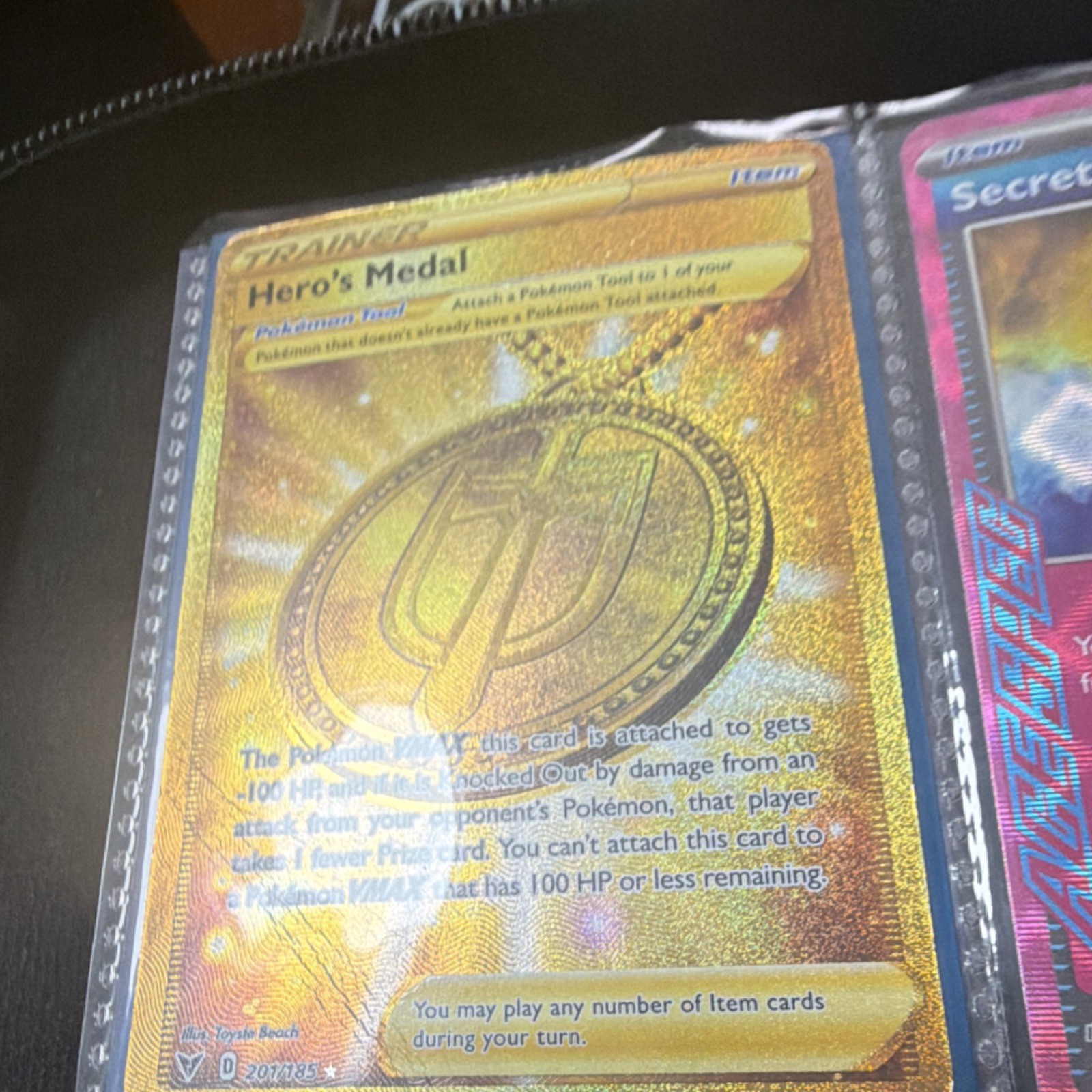 Pokémon TCG Hero's Medal Foil Trainer Item Card 207/185 English