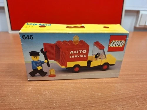 Lego 646 Auto Service Truck Legoland Year (1979) New and SEALED Collector RARE.