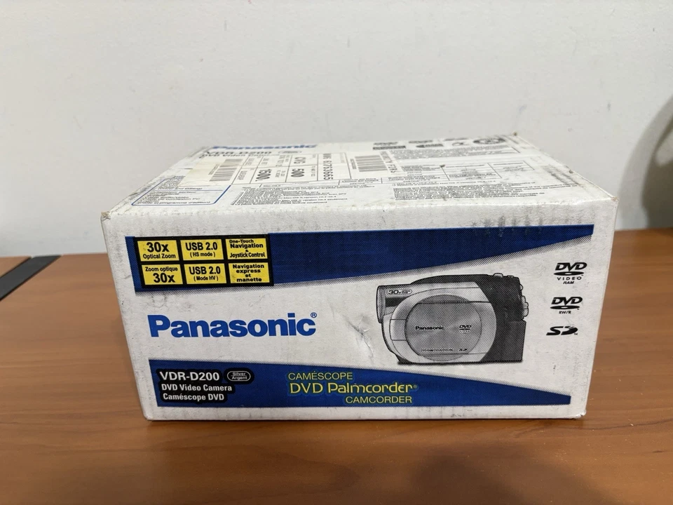 Panasonic VDR-D200 DVD Video Camera 30x Optical Zoom Open Box - Image 3 of 4