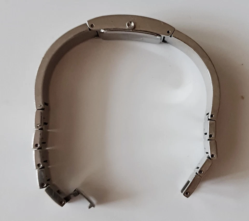 LADIES' VINTAGE AUTHENTIC DKNY DONNA KARAN SWAROVSKI CRYSTALS WOMEN'S WATCH - Image 3 of 4