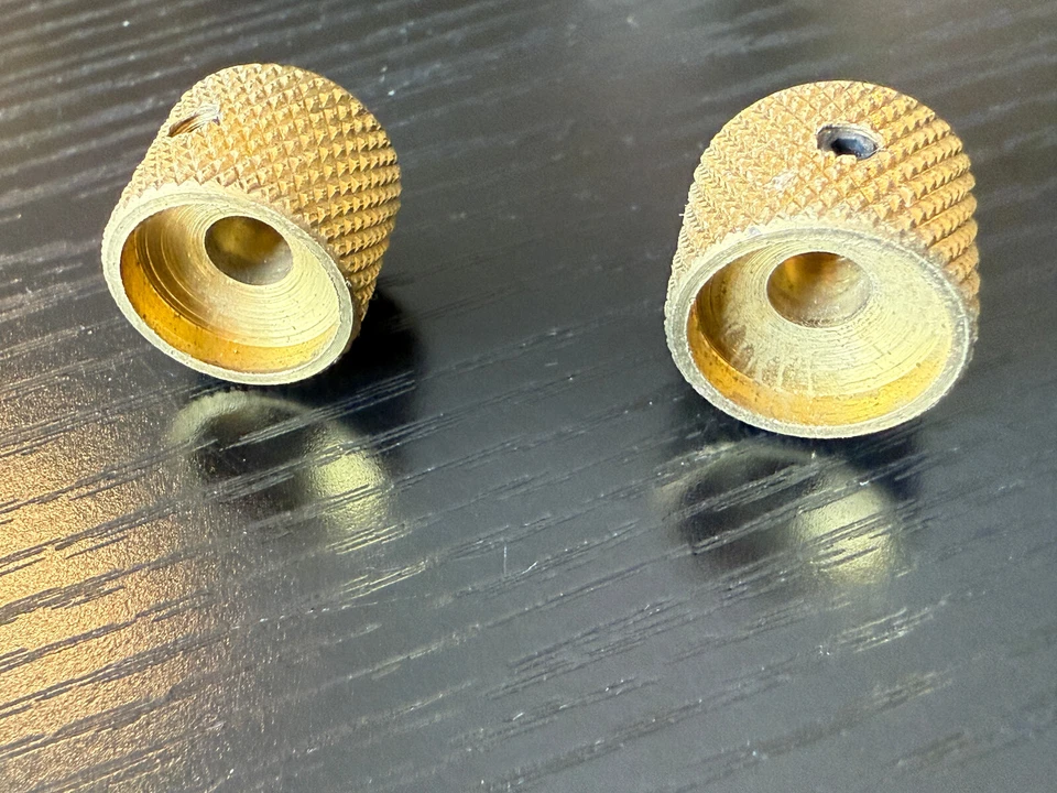 Jackson Charvel EE. UU. Era Ontario perillas de cúpula de latón Foto 3 de 4