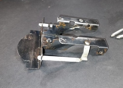 Lionel Crosshead & Plate, Drive Studs for 2055/65 steamers # 2055-204, 2046-29 - Picture 4 of 4