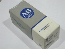NIB Allen Bradley 800MR-QB24RA small round ext push button red lens 24v QB24