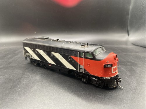 Intermountain HO F7A w/ CN White Stripes scheme. Unit #9092 w/Sound+DCC/DC - Picture 5 of 9