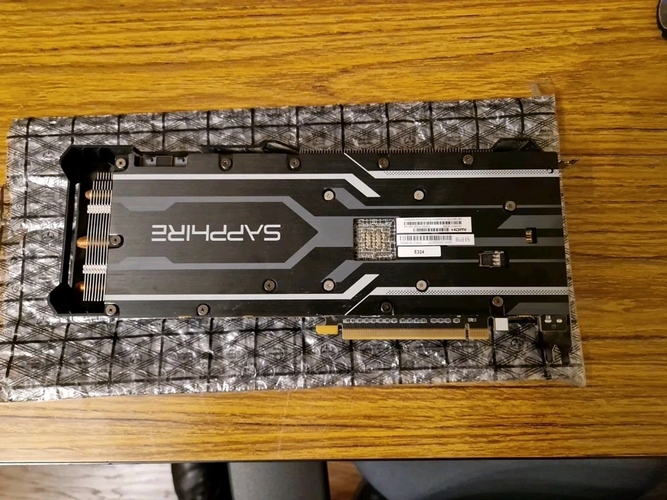 Sapphire AMD R9 390 graphics card 8gb for Repair  - Image 2 of 4